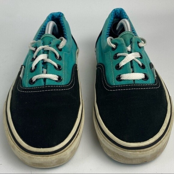 Vans Authentic Sneakers - Picture 5 of 12